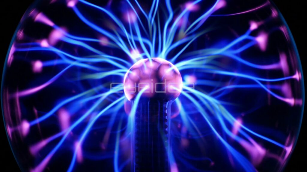 Close View of Plasma Filaments Reaching the Edge of the Glass