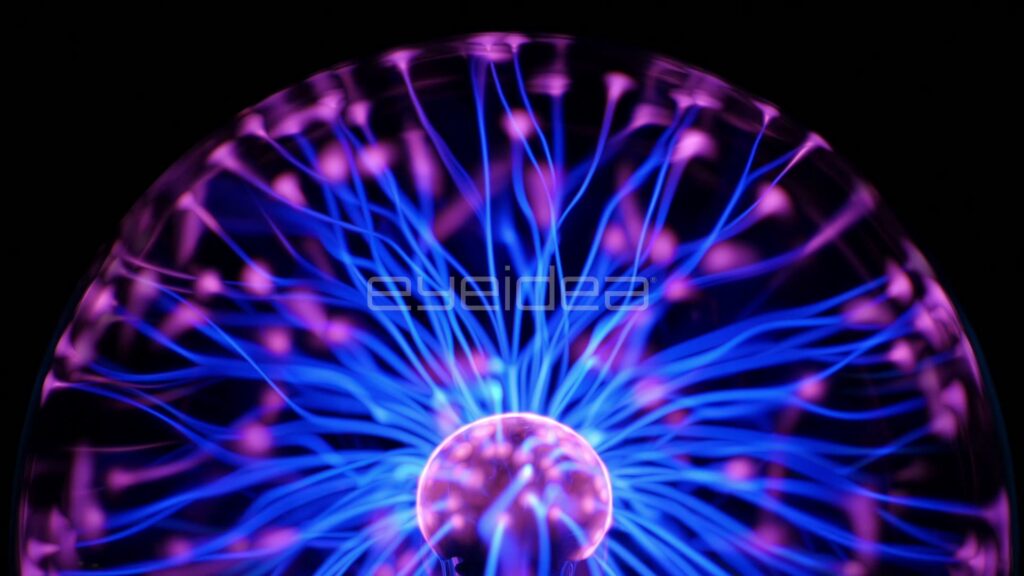 Dense Plasma Streamers Filling the Upper Globe